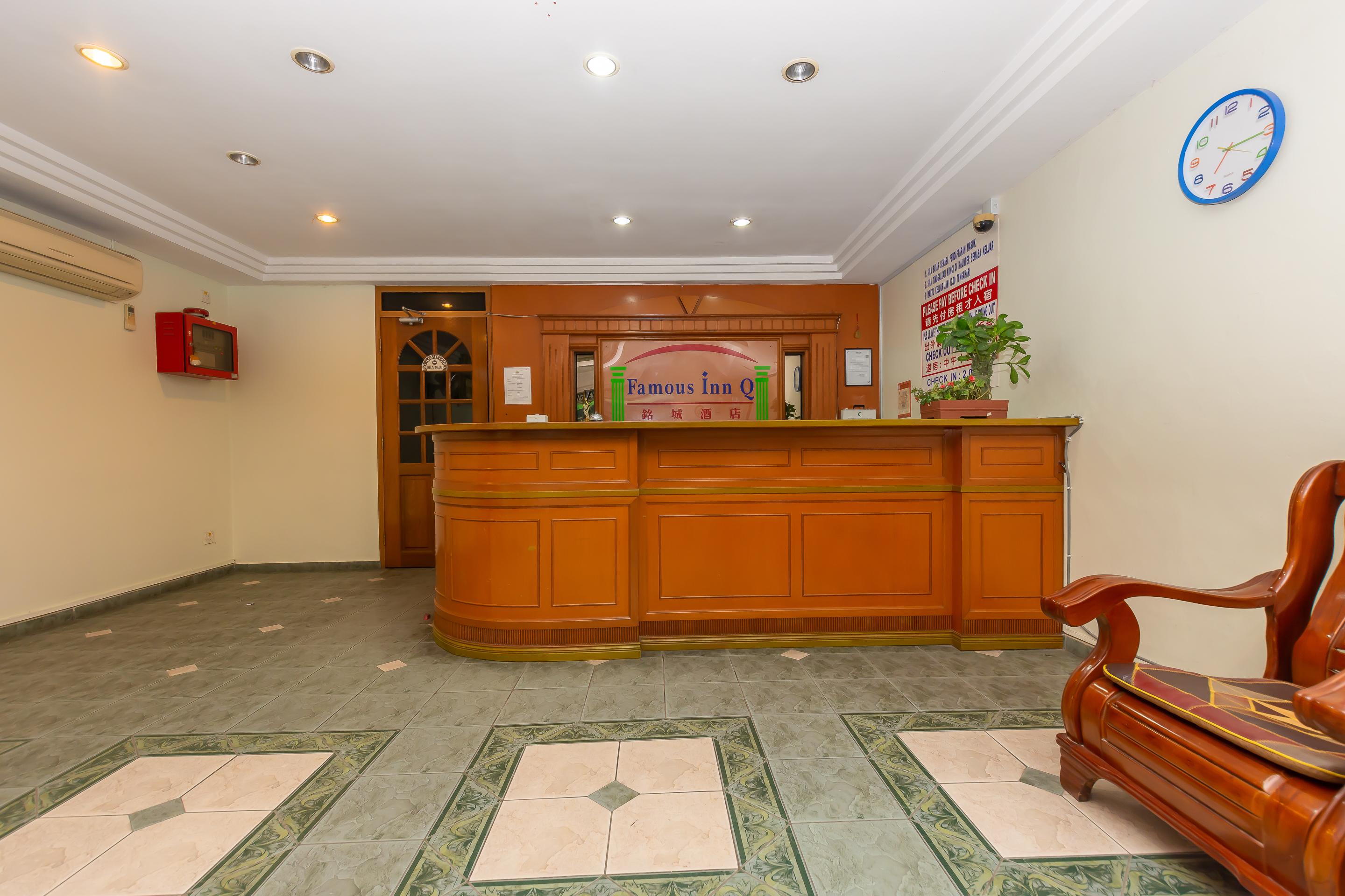 Oyo 764 Hotel Famous Inn Малакка Экстерьер фото