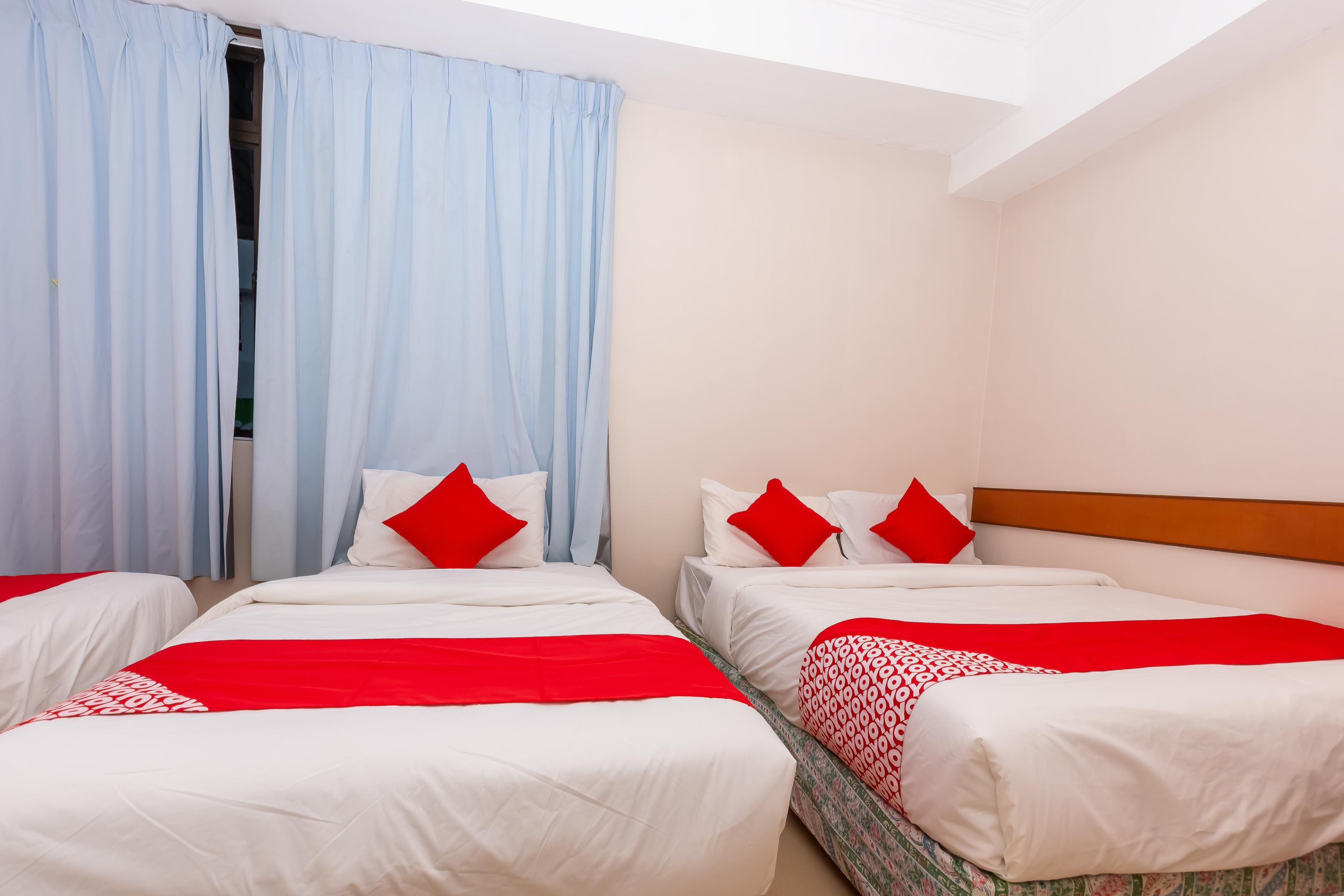 Oyo 764 Hotel Famous Inn Малакка Экстерьер фото