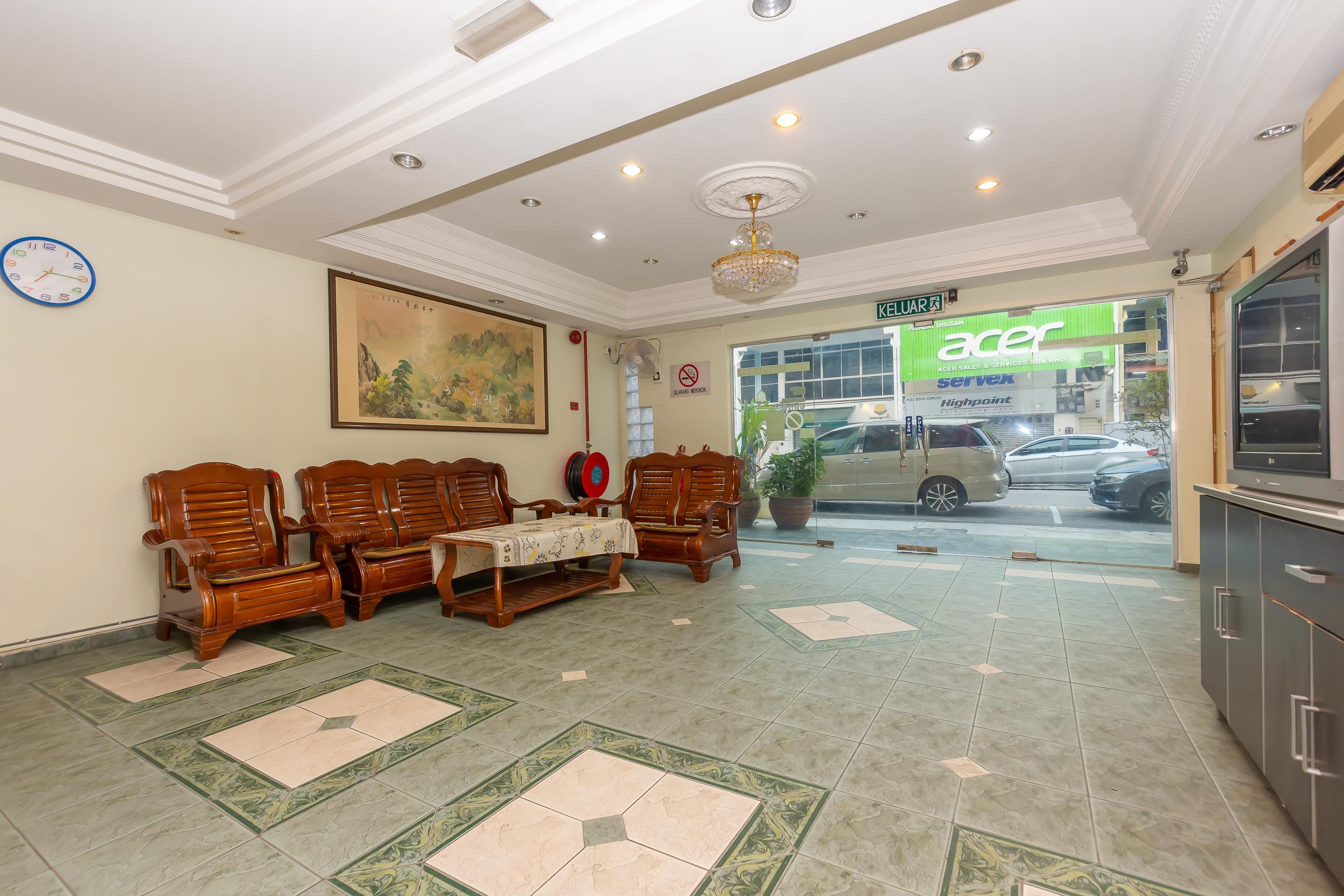 Oyo 764 Hotel Famous Inn Малакка Экстерьер фото